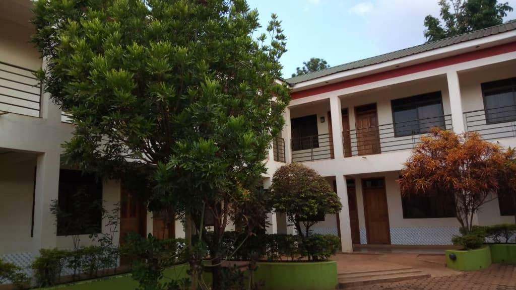 Kanberra Hotel Lira Ngoại thất bức ảnh